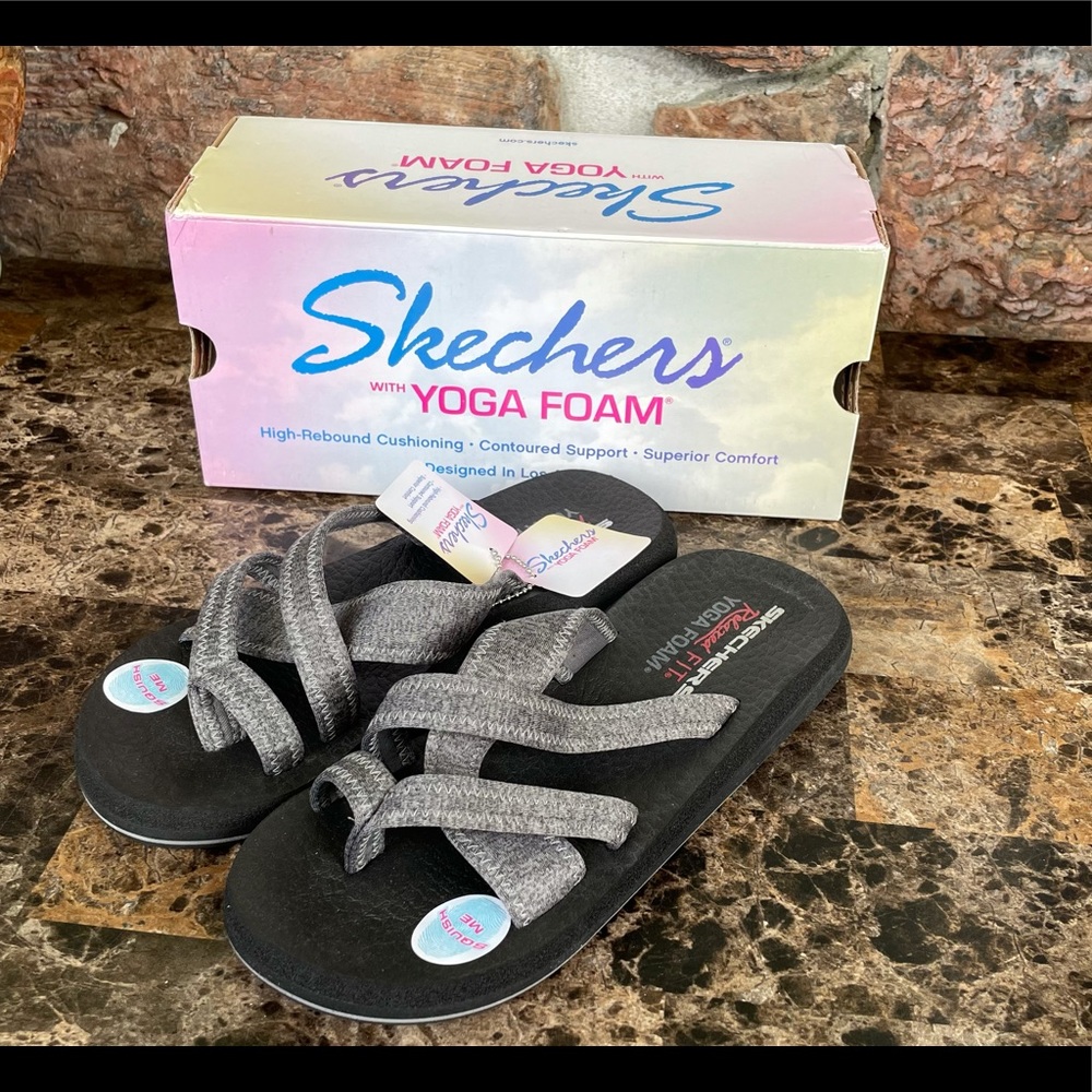 Skechers Women's Cali Relaxed Fit Yoga sandals